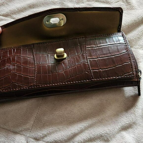 SONOMA burgundy brown wristlet wallet crocodile print NWT minimalist academic - Picture 3 of 8